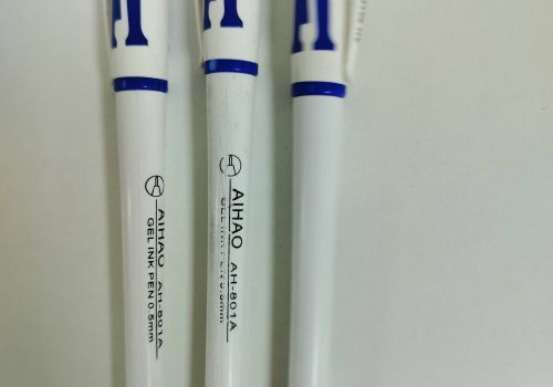 Bút chữ A xanh Aihao AH-801A (cái)