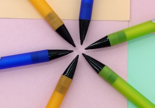 BÚT CHÌ KIM ĐỨC STAEDTLER GRAPHITE 777 - 0.5MM - MÀU NGẪU NHIÊN