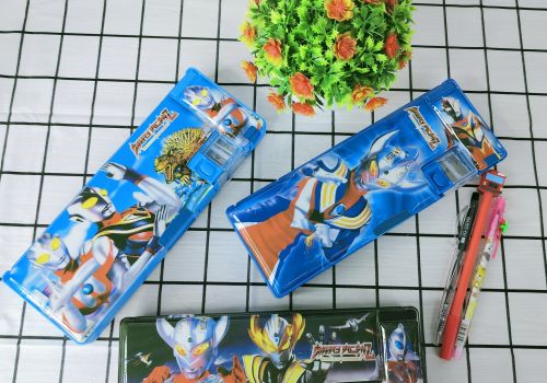 Hộp bút 8100 dành cho bé trai